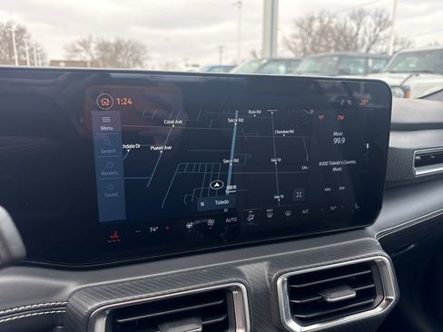 Used 2025 Ford Mustang Premium image 33