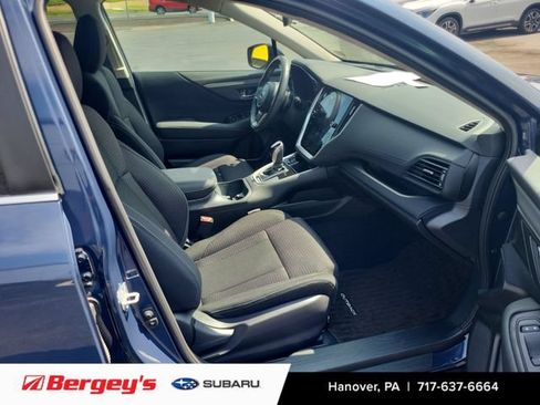 Used 2024 Subaru Outback Premium AWD/4WD image 11