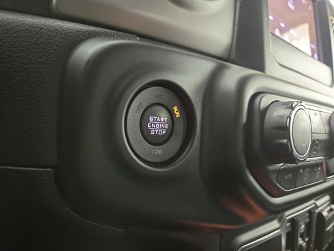 Certified 2020 Jeep Gladiator Sport w/ Quick Order Package 24S image 25