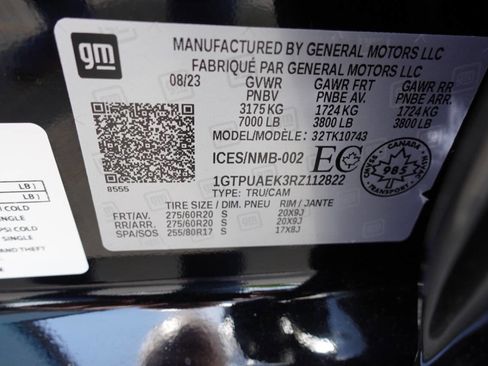 Used 2024 GMC Sierra 1500 Pro w/ Graphite Edition AWD/4WD image 19