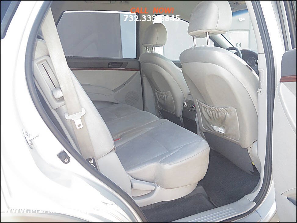 Used 2010 Hyundai Veracruz GLS FWD image 14