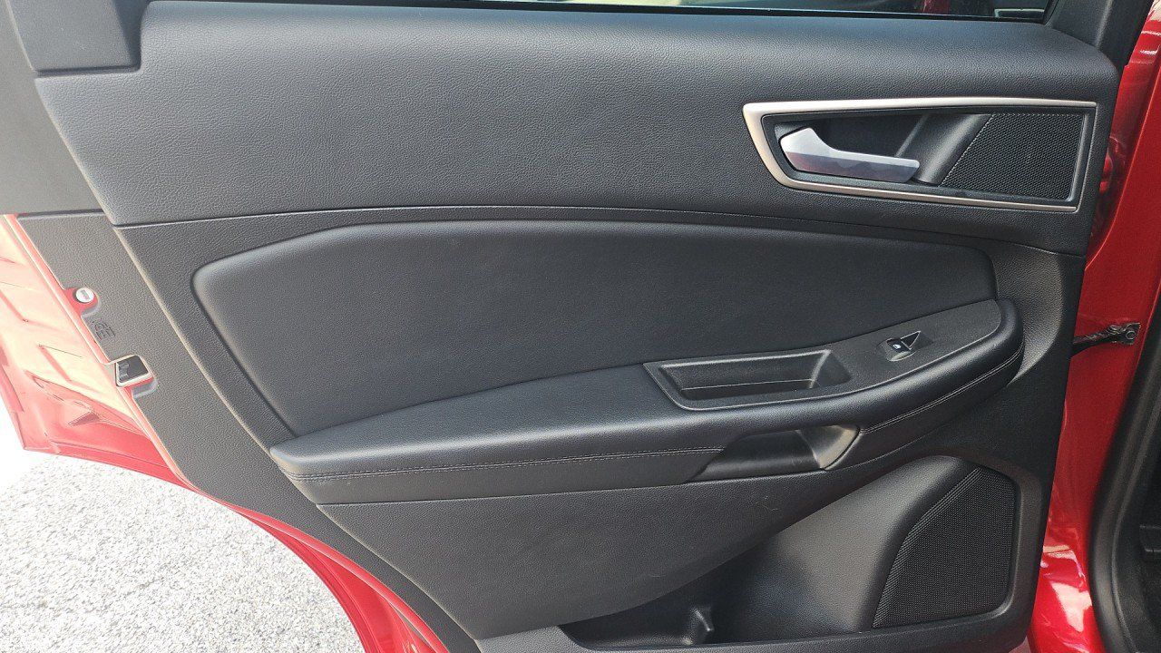 Used 2024 Ford Edge SEL AWD/4WD image 14