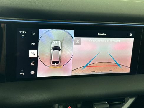 Certified 2025 Porsche Macan 4 Electric AWD/4WD image 20