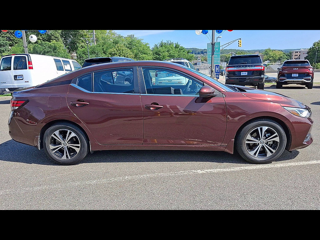 Used 2022 Nissan Sentra SV FWD image 9