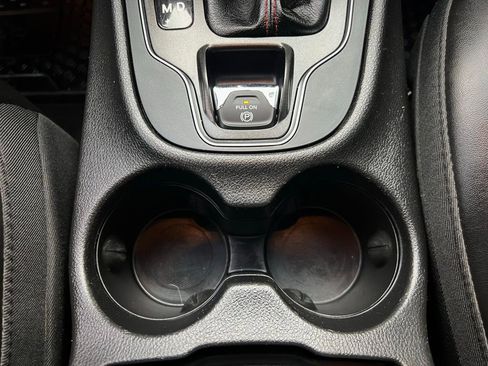 Used 2019 Jeep Cherokee Trailhawk image 53