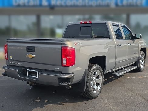 Used 2017 Chevrolet Silverado 1500 LTZ Z71 w/ LTZ Plus Package AWD/4WD image 8