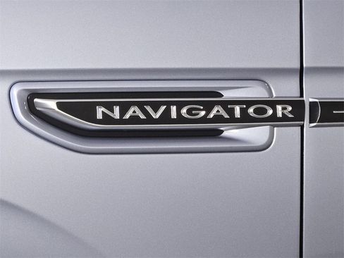 Used 2018 Lincoln Navigator Black Label image 6