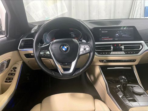 Used 2021 BMW 330i xDrive 330i xDrive w/ Premium Package image 17