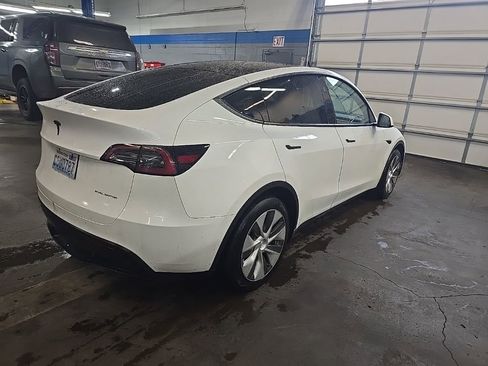 Used 2023 Tesla Model Y Long Range image 13