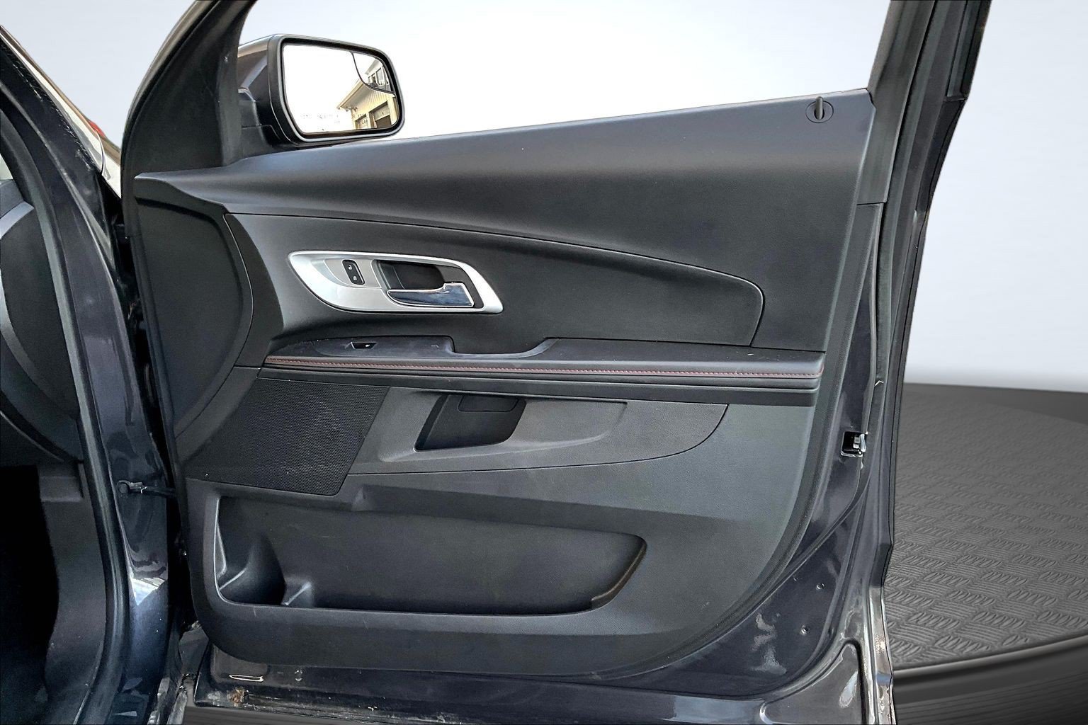 Used 2013 Chevrolet Equinox LT w/ Driver Convenience Package AWD/4WD image 22