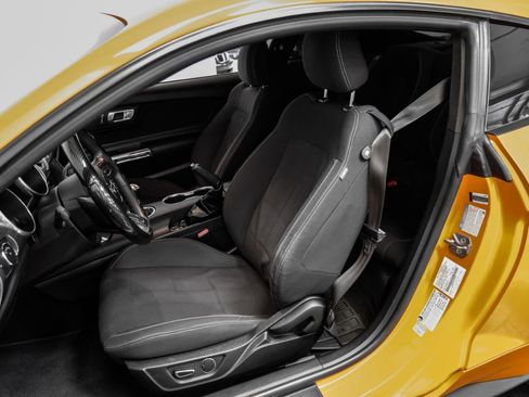 Used 2018 Ford Mustang GT w/ GT Performance Package image 18