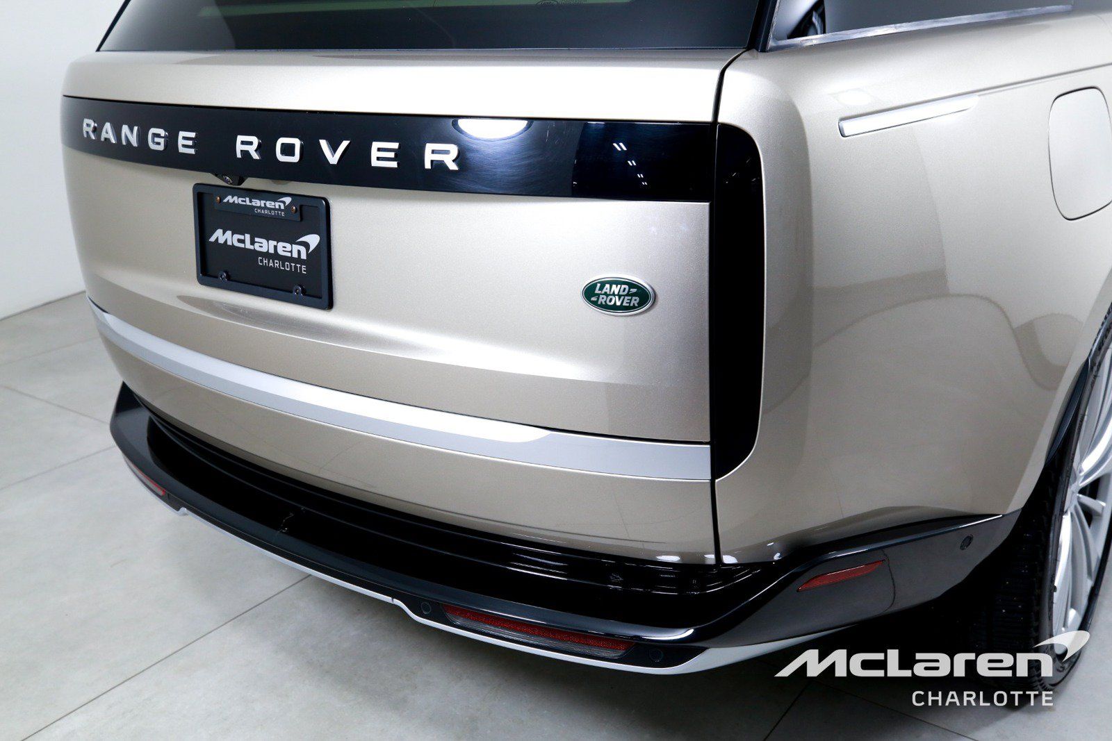 Used 2023 Land Rover Range Rover Long Wheelbase First Edition AWD/4WD image 48