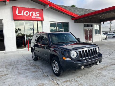 Used 2016 Jeep Patriot Sport w/ Power Value Group FWD image 5