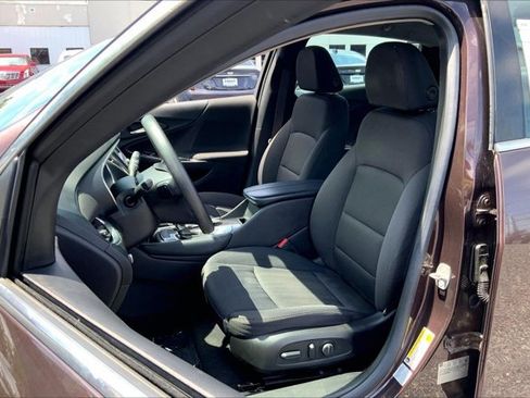 Used 2016 Chevrolet Malibu LT FWD image 22