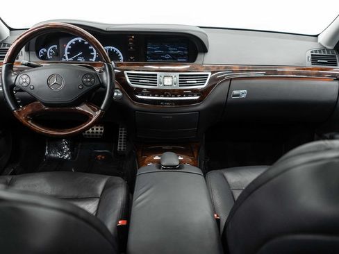 Used 2013 Mercedes-Benz S 550 4MATIC image 9