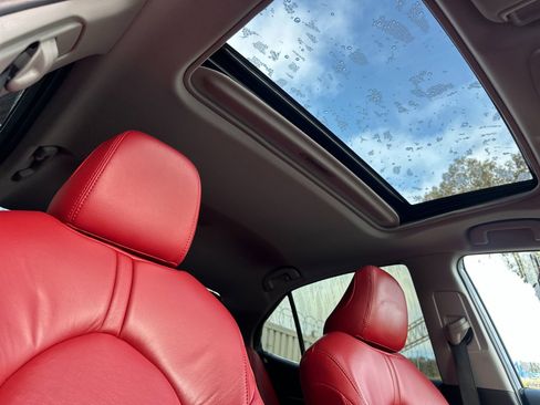 Used 2020 Toyota Camry SE image 15