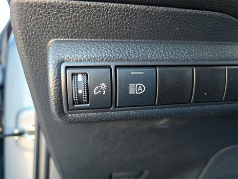 Used 2025 Toyota Corolla SE w/ SE Premium Package image 25