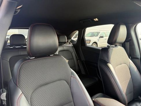 Certified 2025 Ford Escape ST-Line image 8