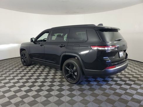 Used 2025 Jeep Grand Cherokee L Altitude image 6