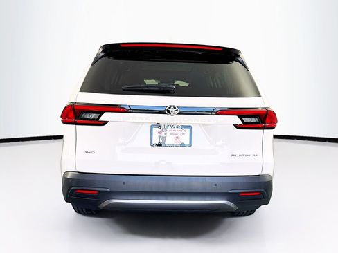 Used 2024 Toyota Grand Highlander Platinum image 8