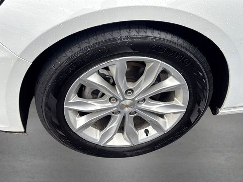 Used 2024 Chevrolet Malibu LT image 12