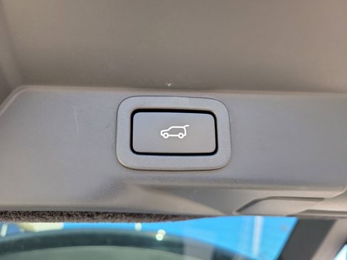 Used 2019 Land Rover Range Rover Sport HSE Dynamic image 12