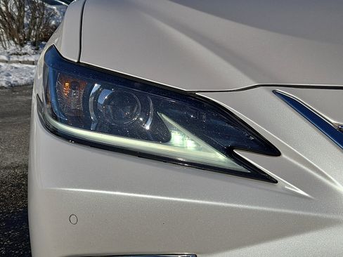 Certified 2019 Lexus ES 350 Luxury image 10