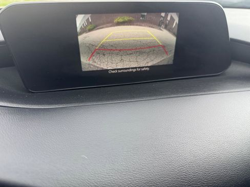 Used 2022 MAZDA MAZDA3 s image 26