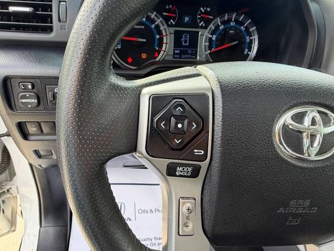 Used 2016 Toyota 4Runner SR5 Premium AWD/4WD image 19