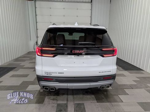 Used 2026 GMC Acadia Elevation w/ Elevation Premium Package AWD/4WD image 3
