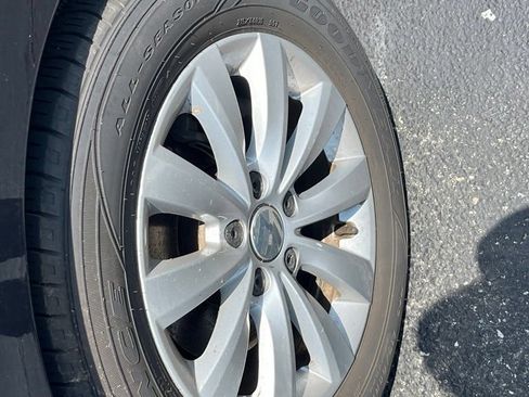 Used 2016 Volkswagen Beetle 1.8T FWD image 5