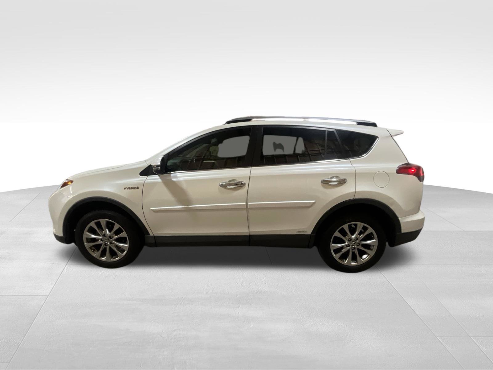 Used 2017 Toyota RAV4 Limited w/ Advanced Technology Package AWD/4WD image 8