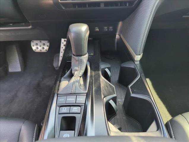 Used 2025 Toyota Camry SE w/ Multimedia Upgrade Package FWD image 16