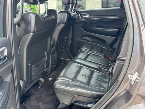 Used 2019 Jeep Grand Cherokee Limited w/ Luxury Group II AWD/4WD image 14