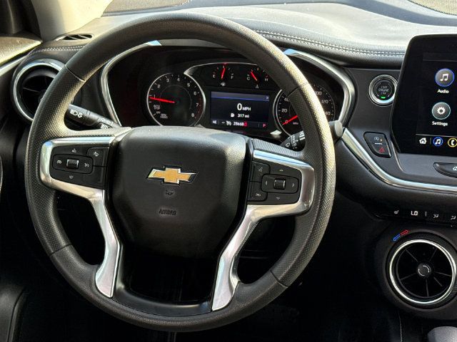 Used 2025 Chevrolet Blazer LT w/ LPO, Black Grille Bar Package FWD image 13