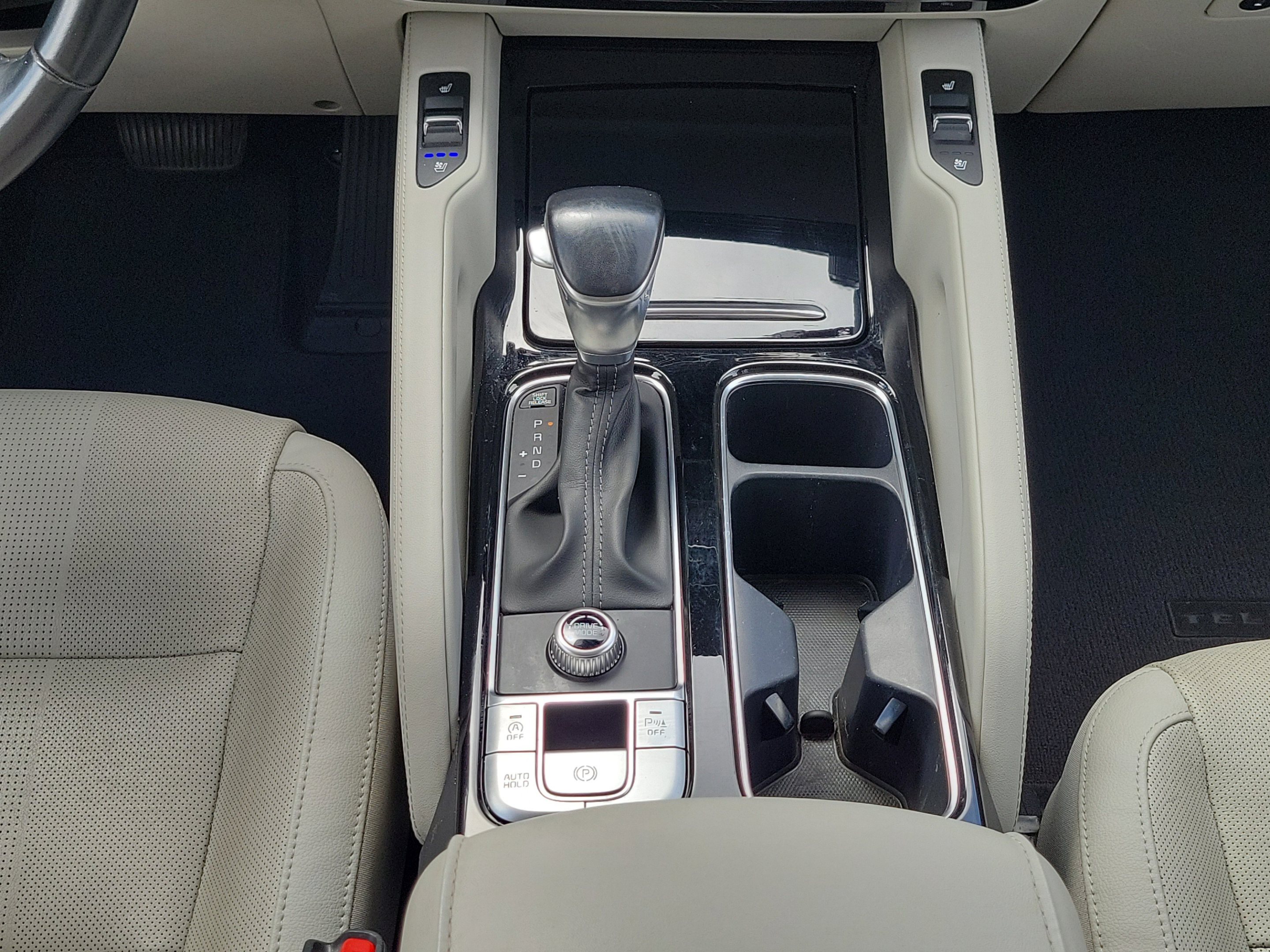 Used 2022 Kia Telluride EX w/ EX Premium Package FWD image 16