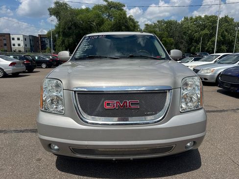 Used 2007 GMC Yukon SLE AWD/4WD image 2