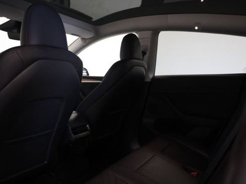 Used 2025 Tesla Model Y Long Range AWD/4WD image 37