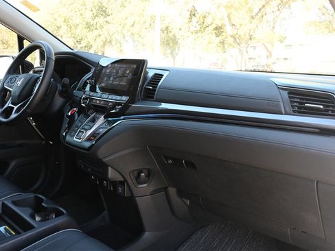 Used 2024 Honda Odyssey Elite image 26