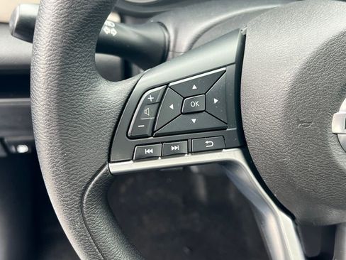 Used 2020 Nissan Versa SV image 19