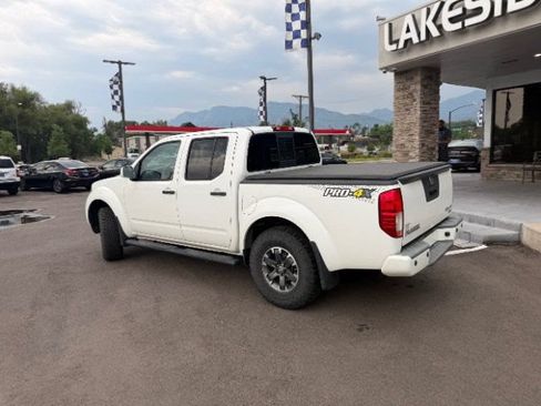 Used 2018 Nissan Frontier PRO-4X AWD/4WD image 9
