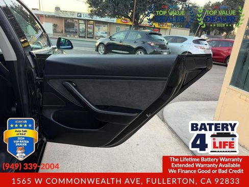 Used 2018 Tesla Model 3 Long Range RWD image 31