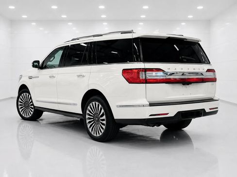 Used 2019 Lincoln Navigator Reserve AWD/4WD image 3