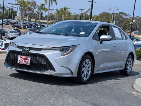 Used 2022 Toyota Corolla LE image 11