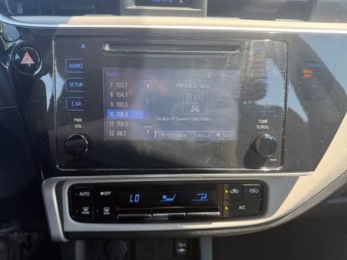 Used 2019 Toyota Corolla LE FWD image 21