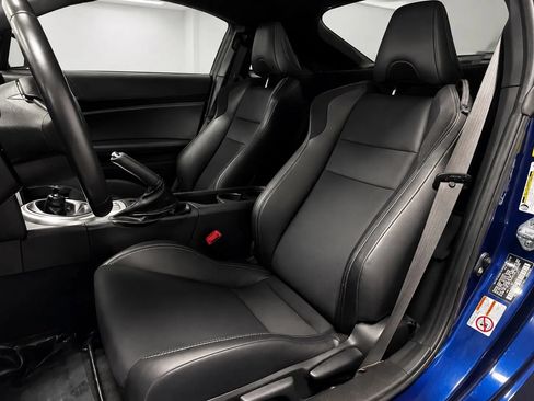 Used 2020 Toyota 86 RWD image 10