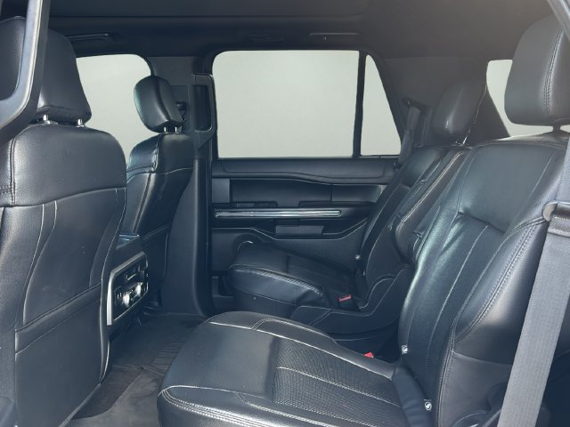 Used 2020 Ford Expedition XLT w/ Equipment Group 202A RWD image 14