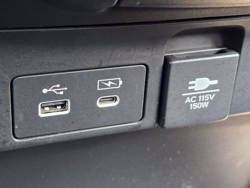 Used 2025 Honda Odyssey Touring image 11
