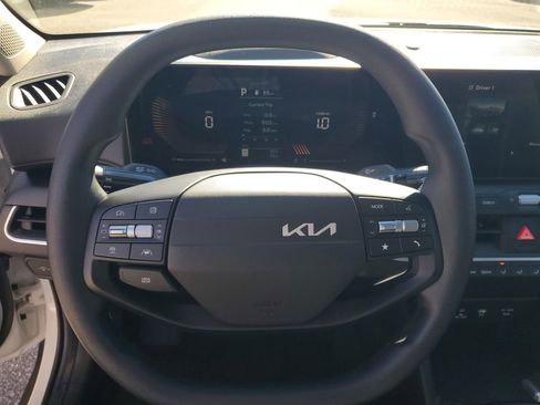 New 2026 Kia K4 LXS image 10