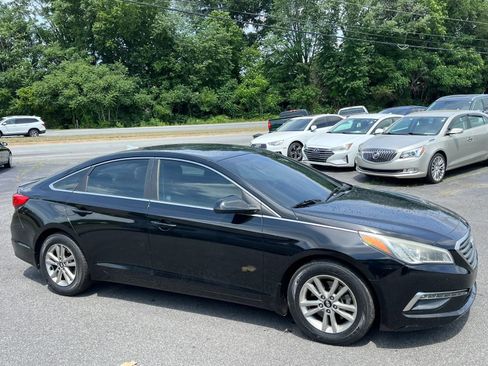 Used 2015 Hyundai Sonata SE w/ Option Group 09 FWD image 7